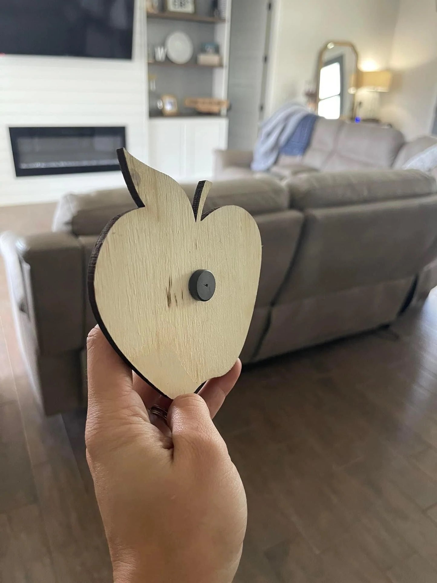 Custom 5” Apple Magnet – Personalized with Teacher's Name